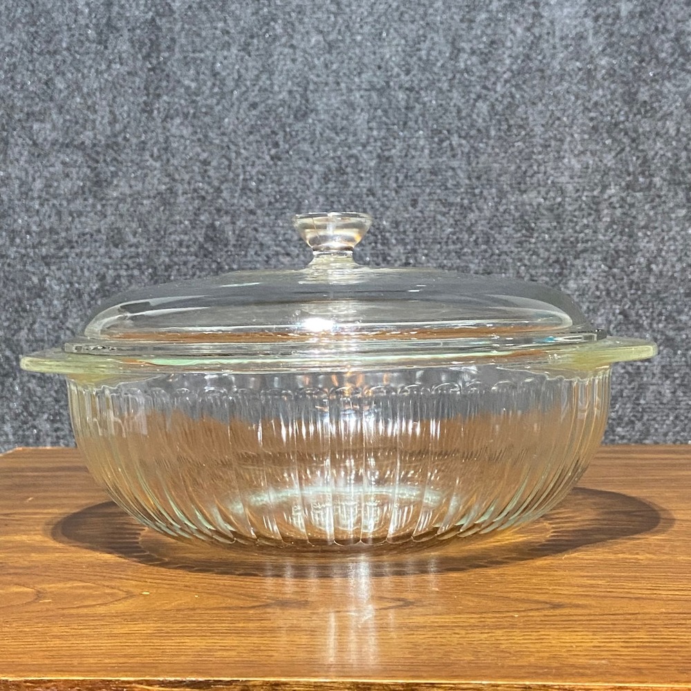 Vintage Pyrex 2QT Clear Ribbed Round Casserole Dish with Ribbed Lid 024-S 624C